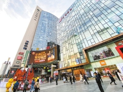 建業(yè)凱旋廣場開業(yè)，四巨頭激戰(zhàn)花園路商圈