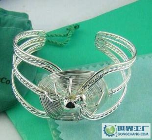 外貿(mào)銀飾寶藏 925銀蒂芙尼風(fēng)格蜘蛛開口手鐲，歐美風(fēng)尚的低價(jià)批發(fā)之選